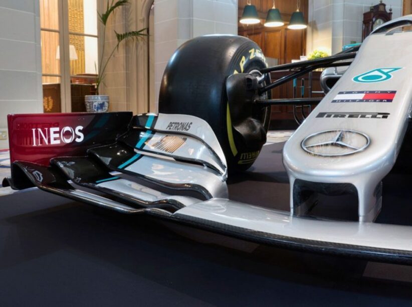 Mercedes onthult nieuwe F1-livery