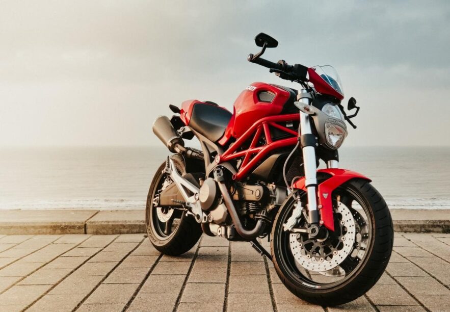 Rode Ducati Monster 696