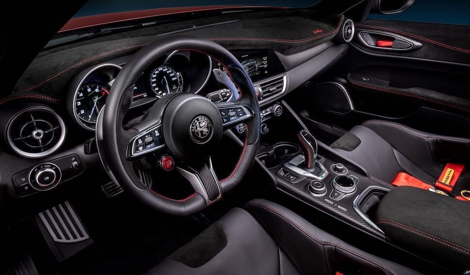 Alfa Romeo Giulia GTA interieur