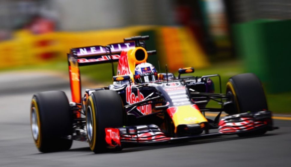 Red Bull hekelt gedraai van Mercedes - Autoblog.nl