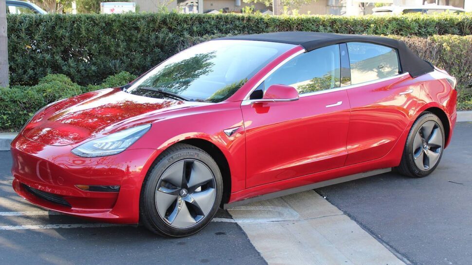 Tesla Model 3 Cabrio dak dicht