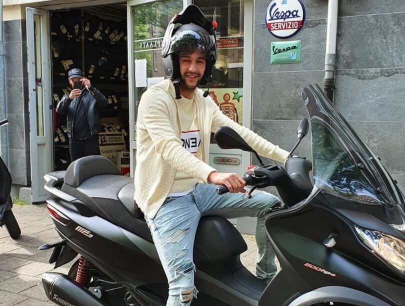 Ziyech ruilt Lamborghini om voor motorscooter