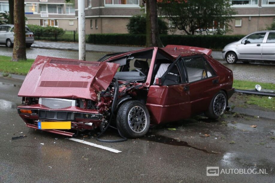Lancia Delta HF Integrale crash