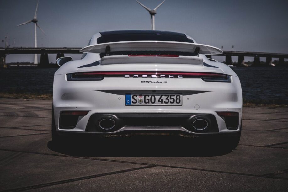 Dikke kont Porsche 911 Turbo S