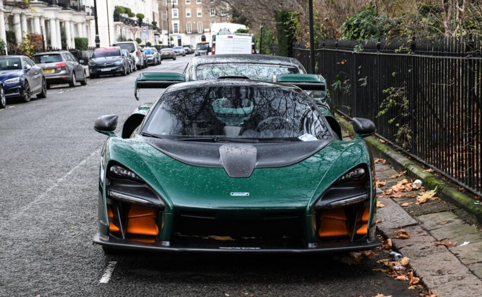 Groene McLaren in de straten van Londen