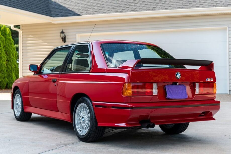 BMW E30 M3 occasion met een prijs van $250.000