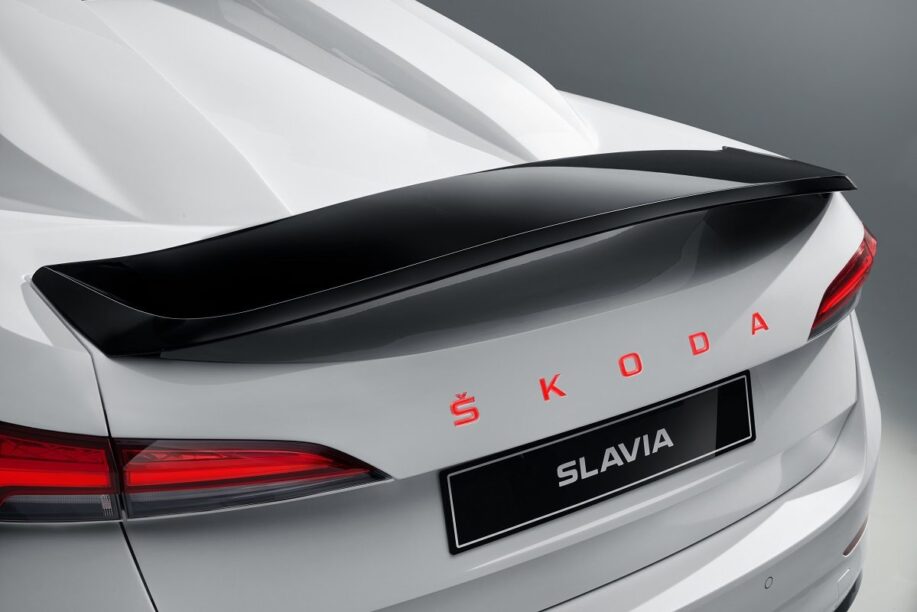 De spoiler van de Škoda Slavia