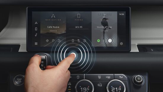 Jaguar Land Rover komt met contactloos touchscreen