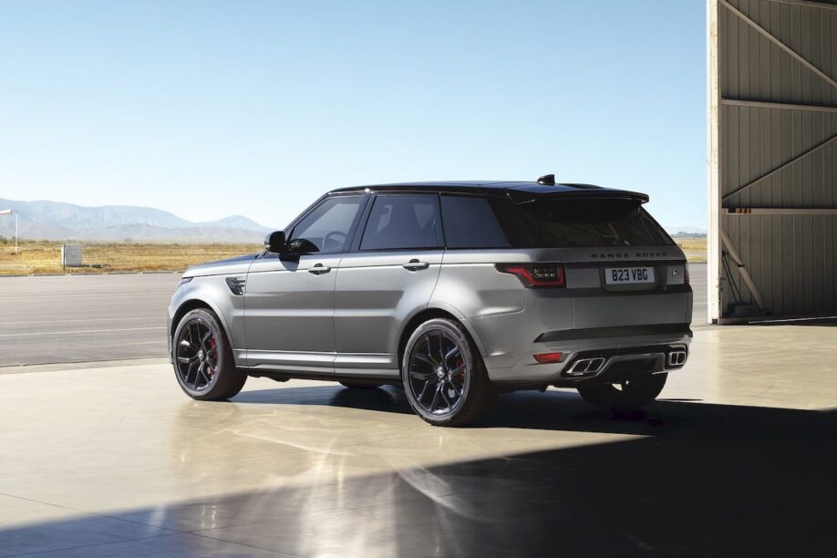 Nieuwe zes-in-lijn en varianten voor Range Rover Sport