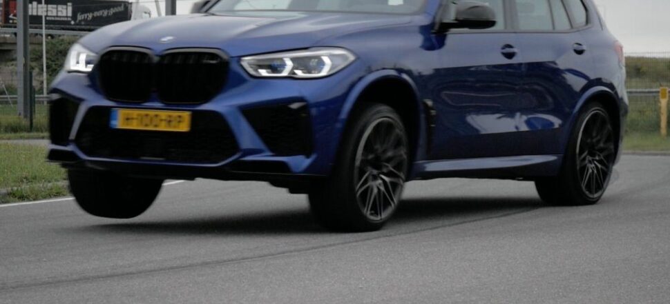 BMW X5M tilt voorwiel op