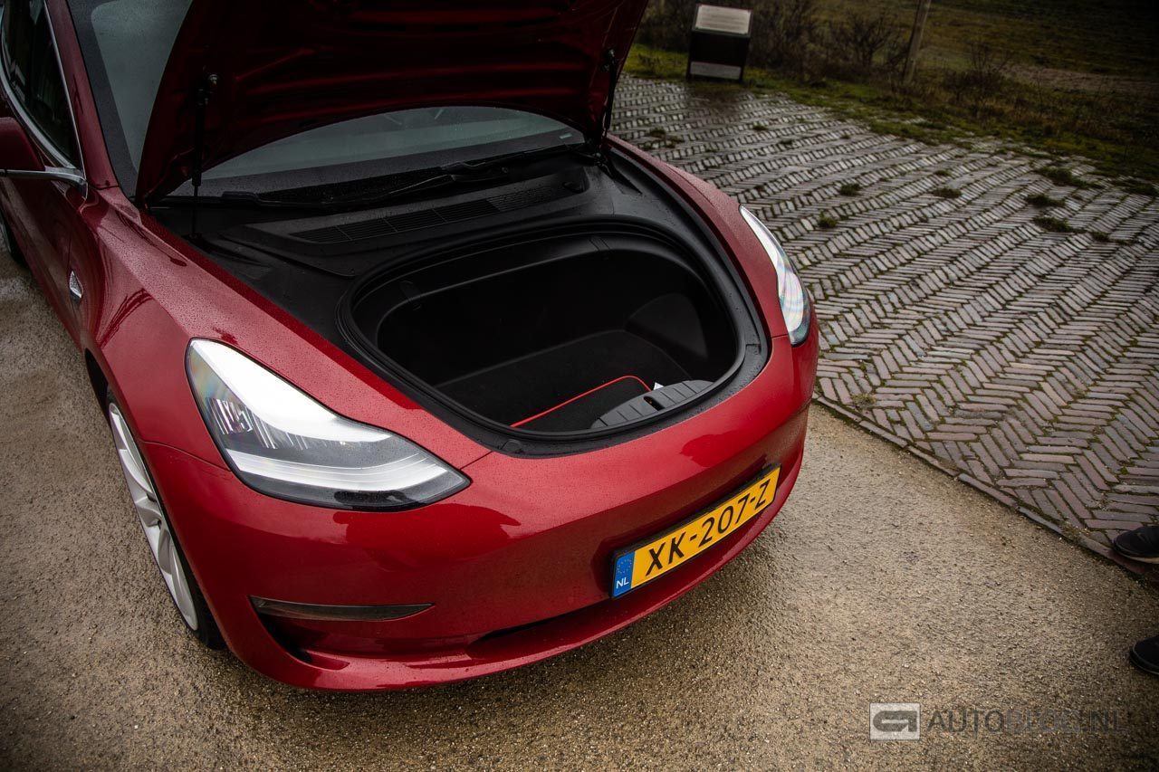 Goed nieuws: Tesla 3 kleinere frunk - Autoblog.nl