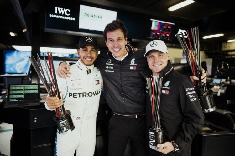 Wolff tussen Hamilton en Bottas bij de Formule 1