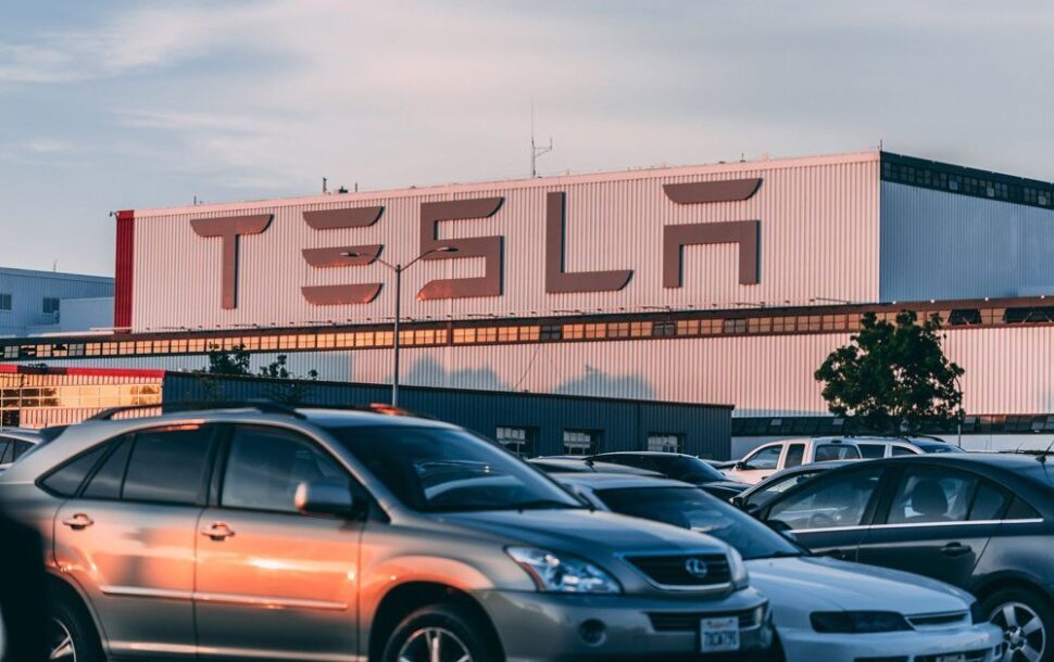 Tesla-fabriek in Fremont, waar een medewerk op sabotage werd betrapt