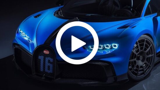 Video: dealer haalt Bugatti Chiron uit de doos