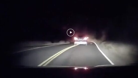 Video: racen in het donker, wat kan er nu misgaan?