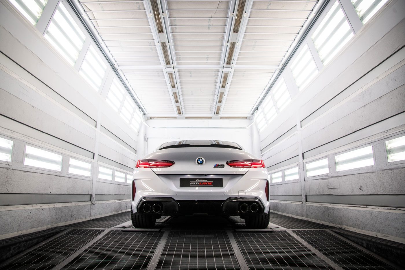 BMW M8 Edition Pit Lane