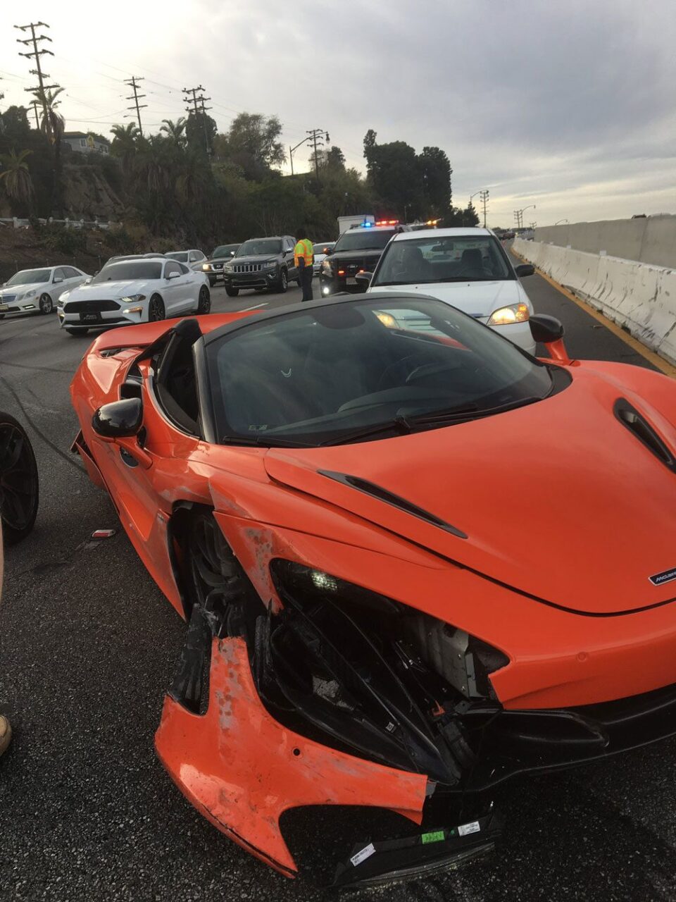 McLaren 720S crash