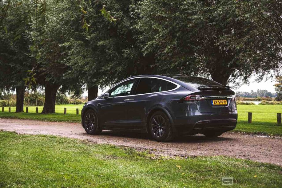 Duitse autoriteiten eisen terugroepactie Tesla Model X