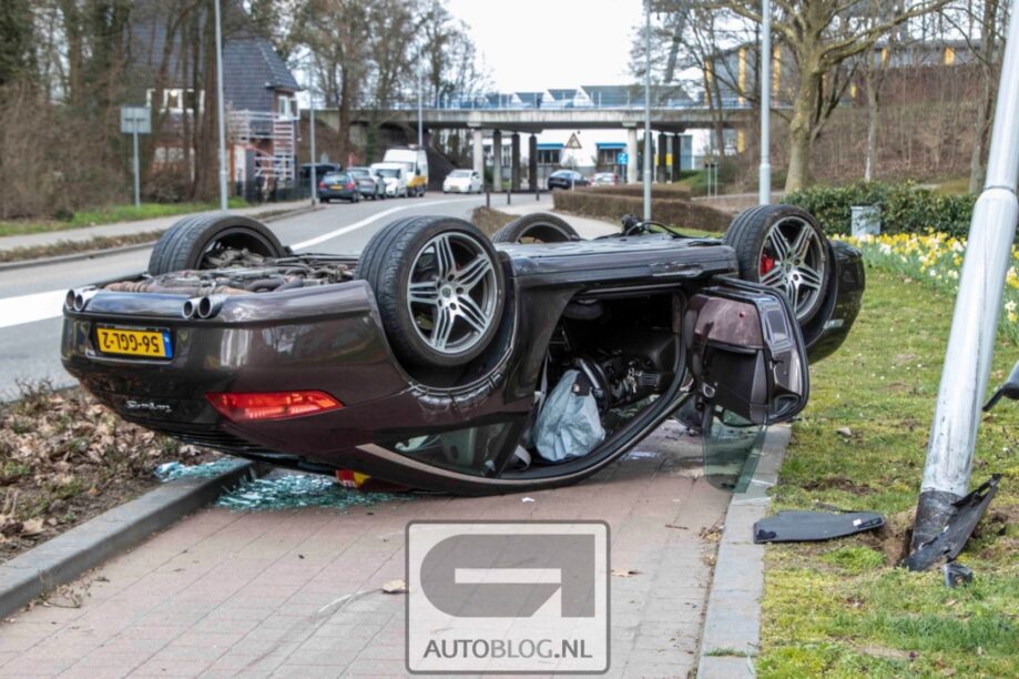 De Porsche 911 Targa die een halve koprol deed in Gelderland
