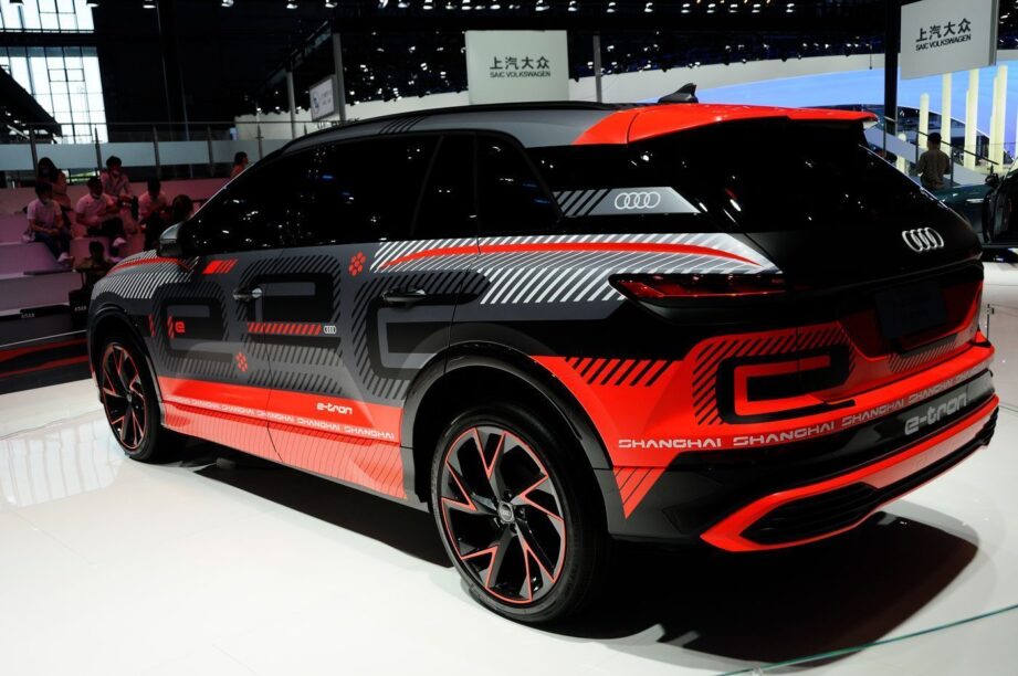 Audi e-tron SUV concept