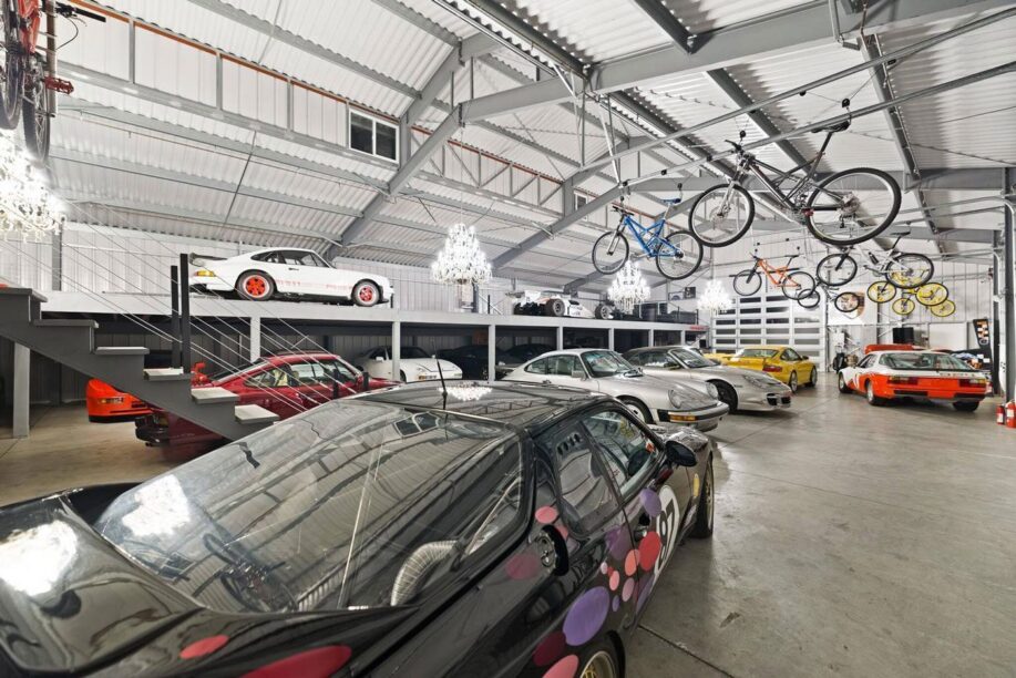 Deze ultieme Porsche-garage staat te koop - Autoblog.nl