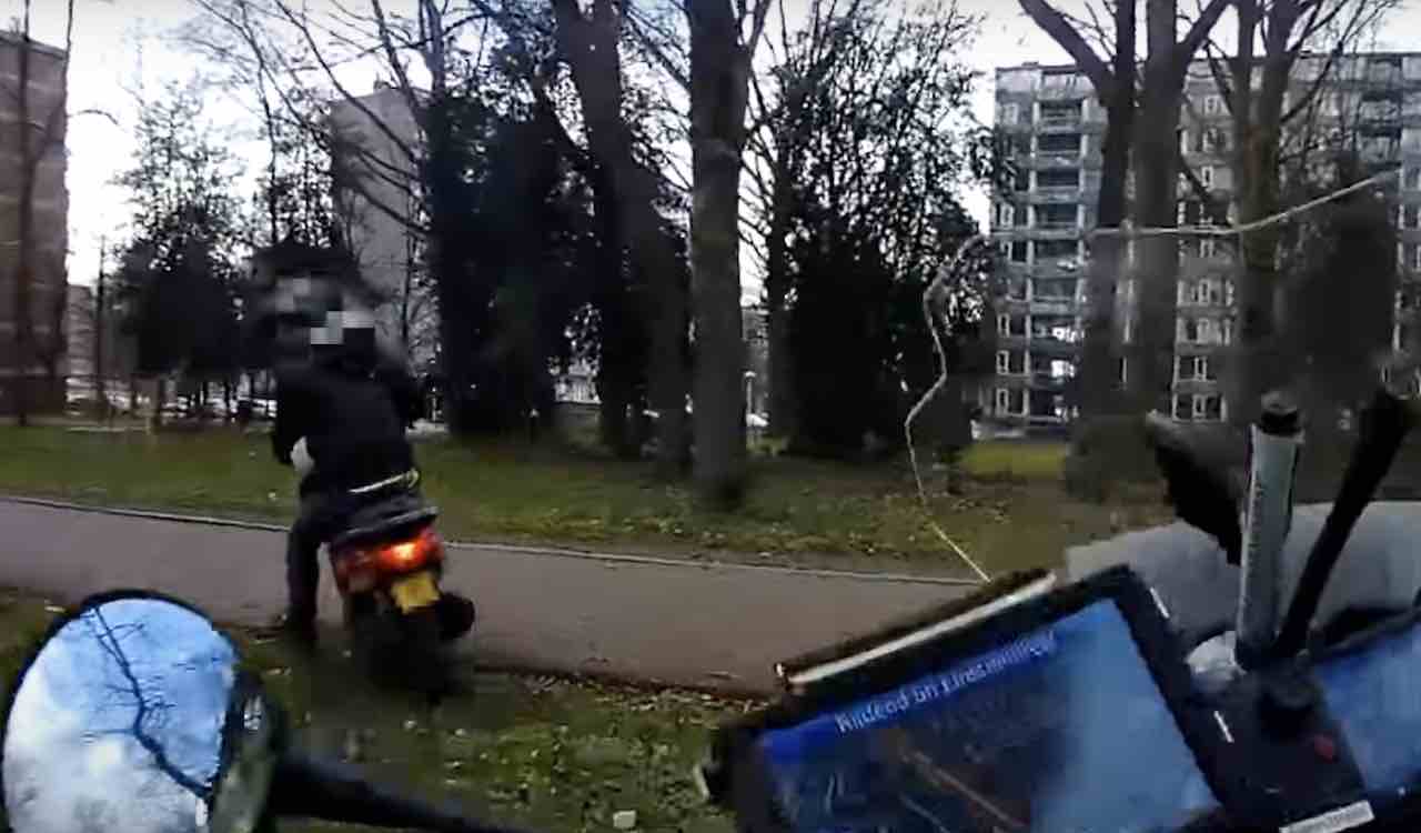 Video: politieachtervolging Utrecht met motoragent