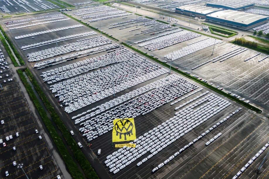 Greenpeace-activisten jatten Volkswagen sleutels