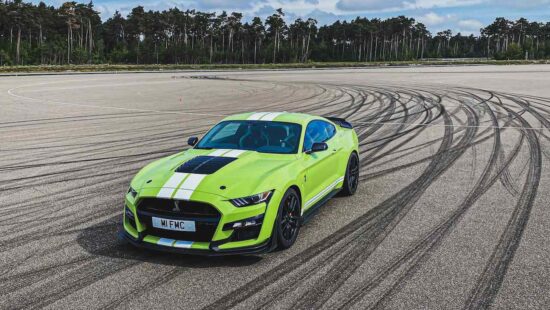 Ford Mustang Shelby GT500 rijtest