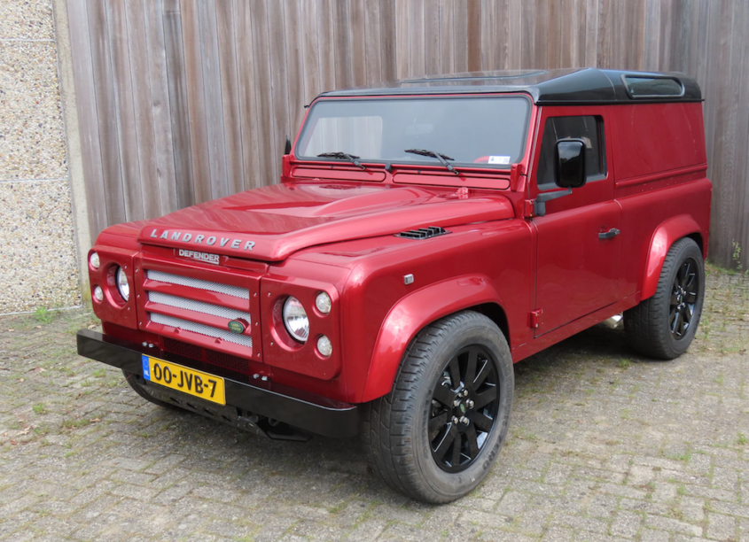 Geboorteplaats uitdrukken ornament Te koop: Een verlaagde Land Rover Defender - Autoblog.nl