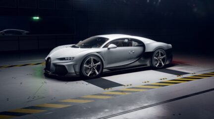 Bugatti Veyron Super Sport rijdt testrondjes in Spanje 