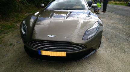 Aston Martin geflitst