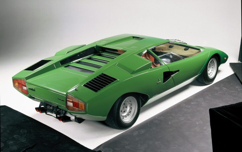 Ter ere van het 50-jarig jubileum komt Lamborghini met een moderne Countach