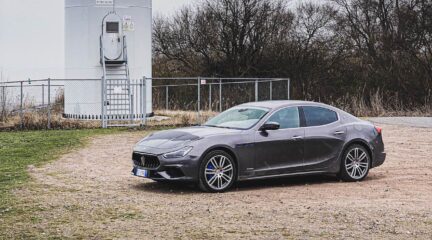 Maserati Ghibli Hybrid rijtest video