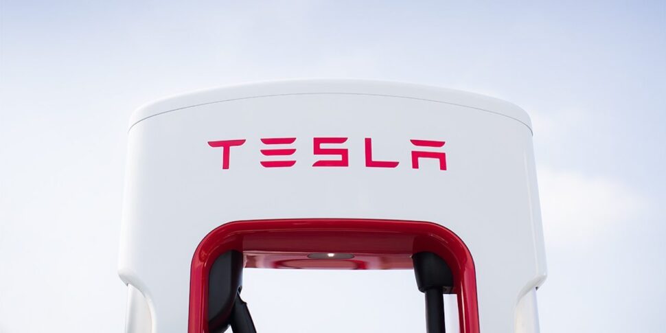 Ook niet-Tesla's kunnen straks laden bij een Supercharger