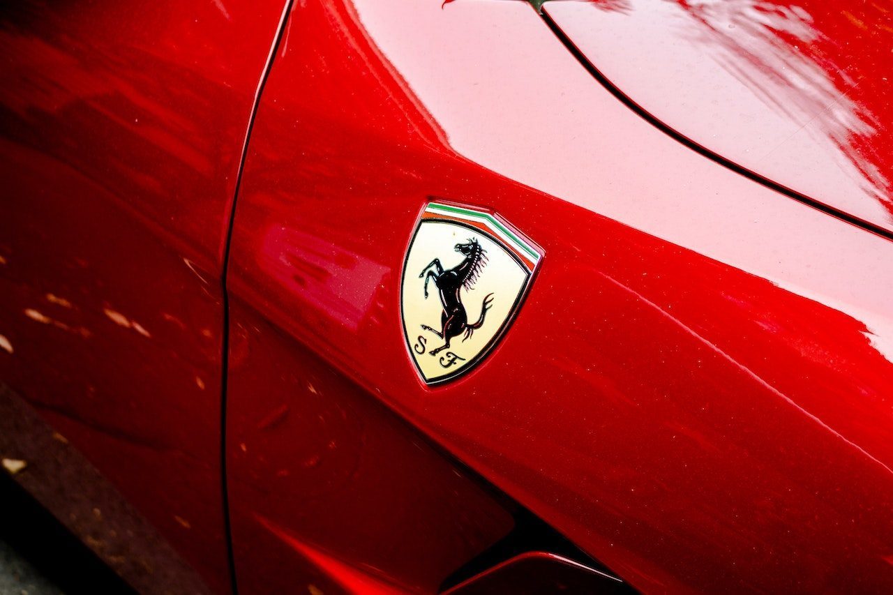 Nieuwe Ferrari lijkt straks op een iPhone?!