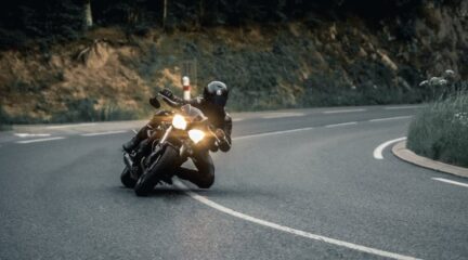 Hoe serieus neemt men beschermende kleding op de motorfiets?