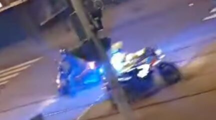 Video: Motoragent wordt gedold in Den Haag