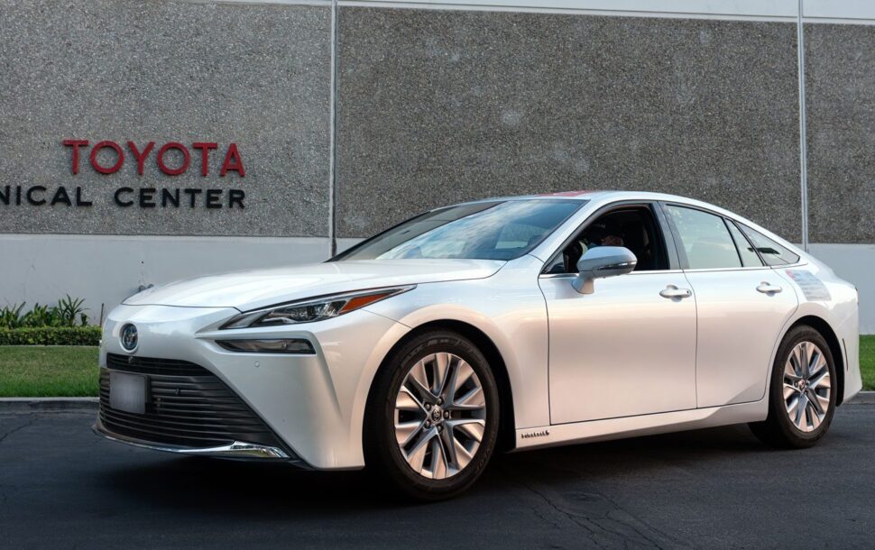 Toyota Mirai zet wereldrecord neer voor waterstofauto's
