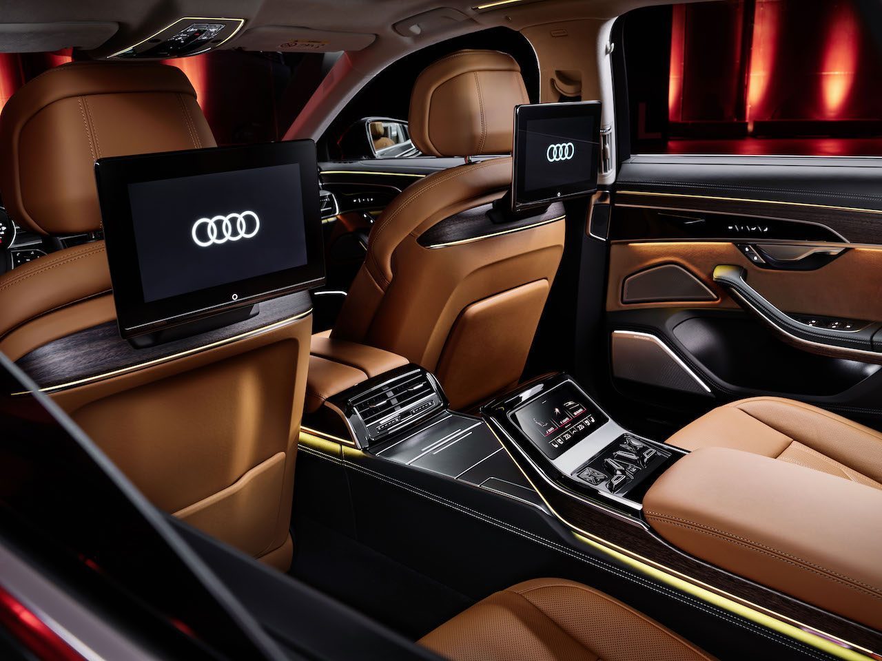 Officieel: daar is de vernieuwde Audi A8