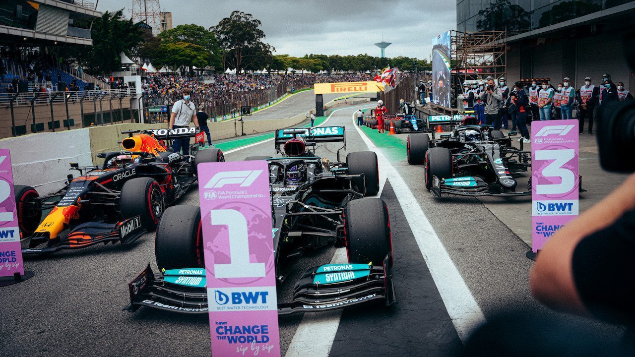 Hamilton krijgt dikke vette straf na Grand Prix Brazilië