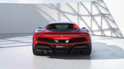Ferrari 296 GTS laat zich zien! [video]