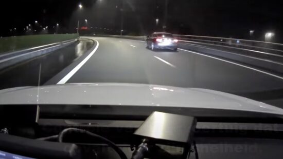 Video: Audi-rijder heeft geen zin in politie