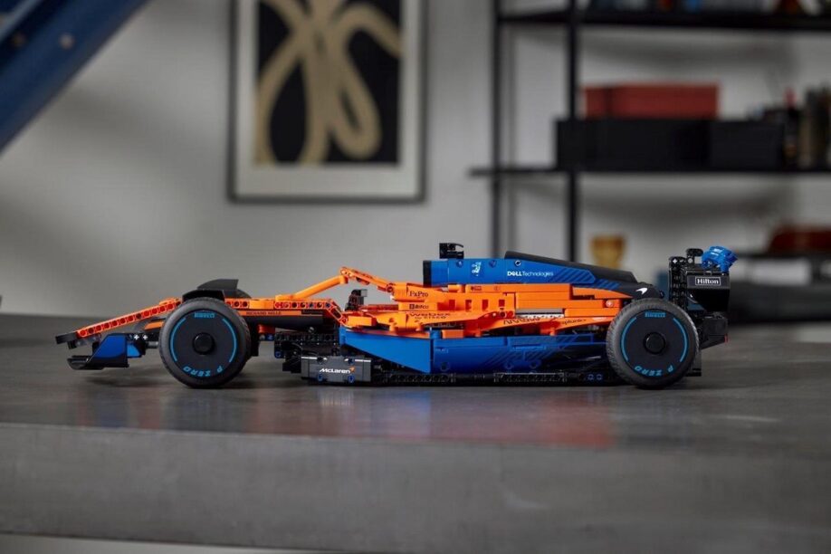 Lego onthult vast de 2022 McLaren F1-auto