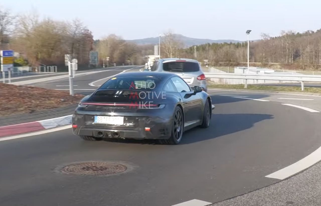 Video: Porsche 911 als hybride gespot