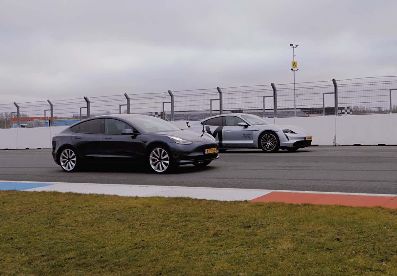 Porsche Taycan vs Tesla Model 3, wie wint?