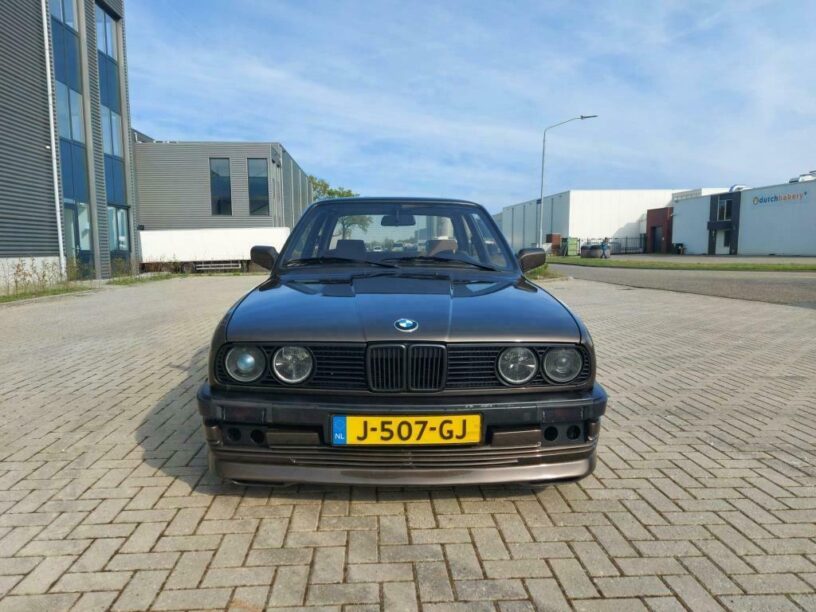 BMW E30 3 Serie met V8