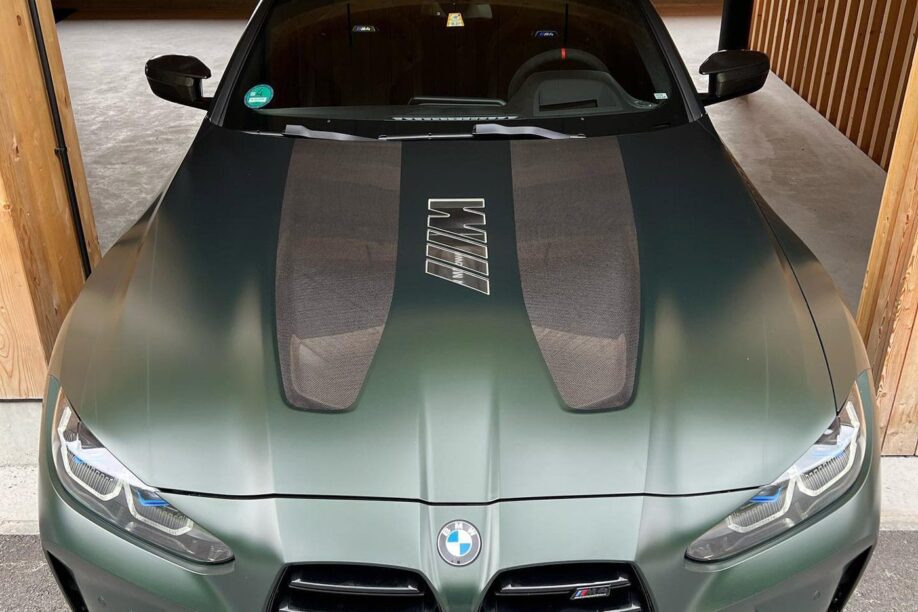 Deze BMW M4 heeft een hele interessante motorkap
