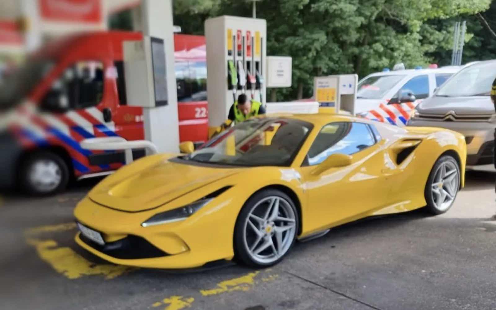 Politie pakt Ferrari
