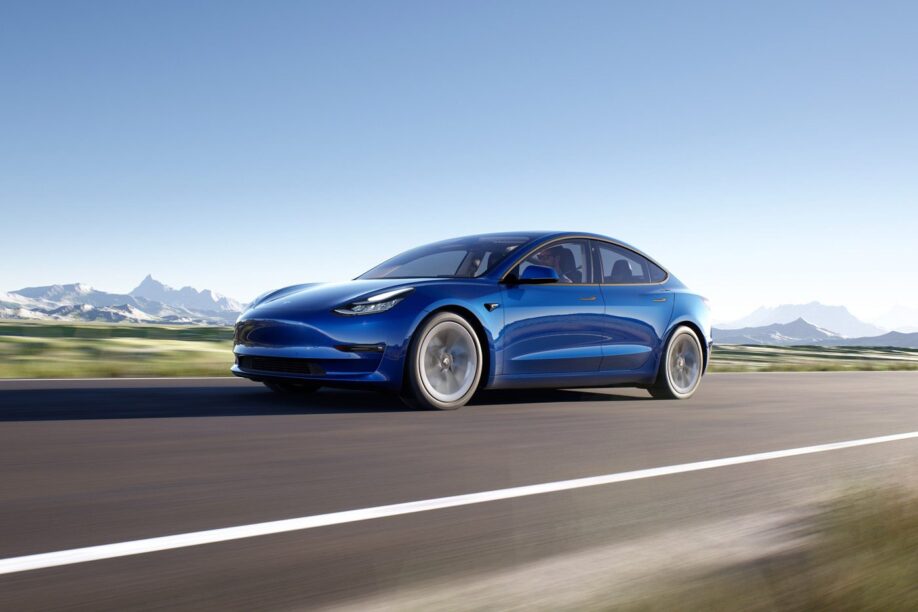 Elon Musk wil nog dit jaar Full Self Driving in Europa