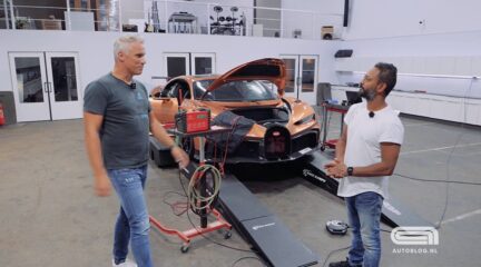 Video: Brian's Custom Audi zet zaag in Bugatti Chiron Pur Sport